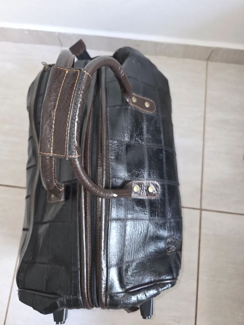 Mala Bolsa Couro Legítimo!