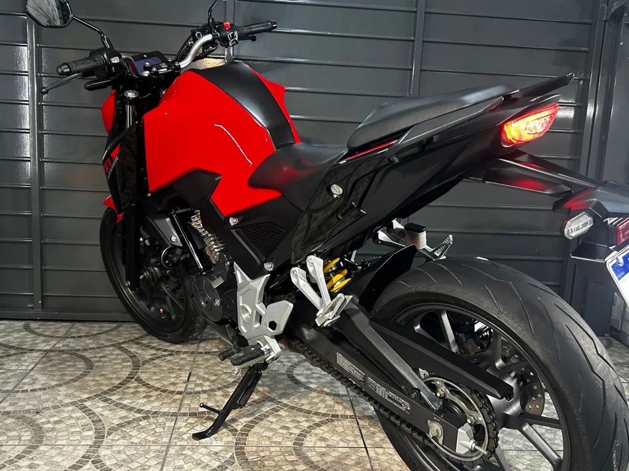 Vendo cb 300f - Foto 2
