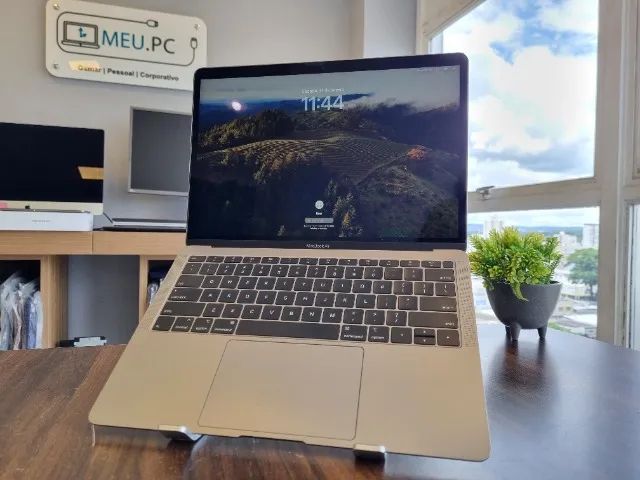 Apple MacBook Air 2018 - Core i5 | 256GB SSD | Dual Core | 8GB