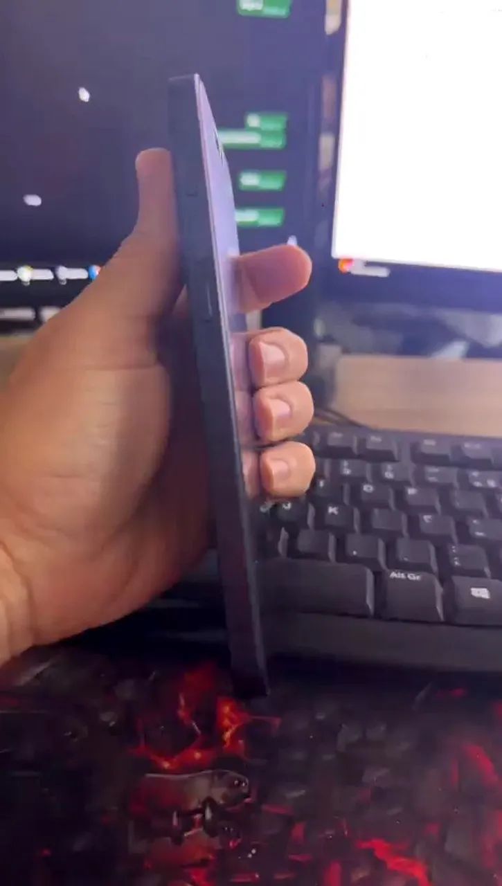 IPhone 15 Pro Max 256 GB - Foto 3
