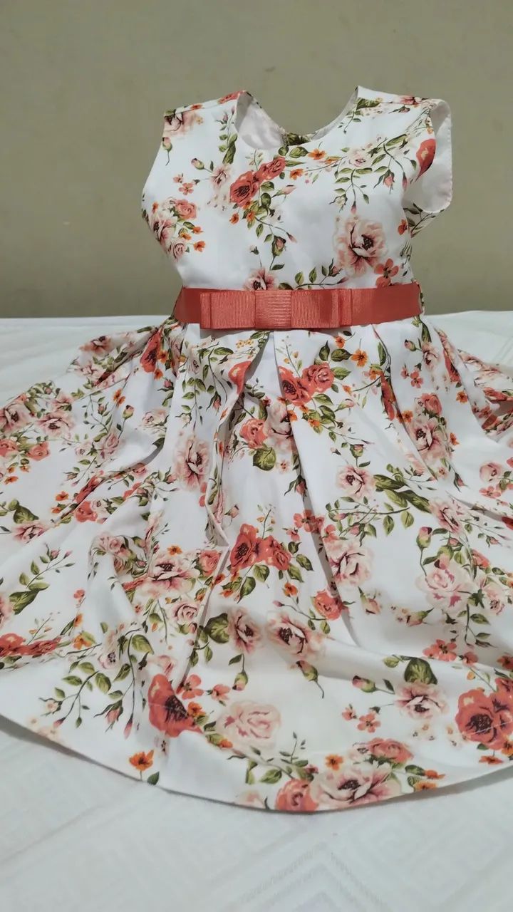 Vestido maluzinha veste entre 2,3 anos. - Foto 2