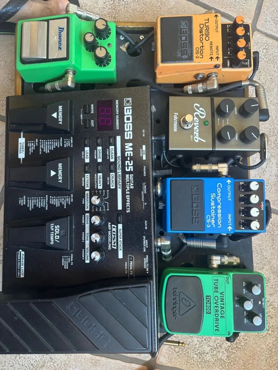 PEDAIS DE GUITARRA