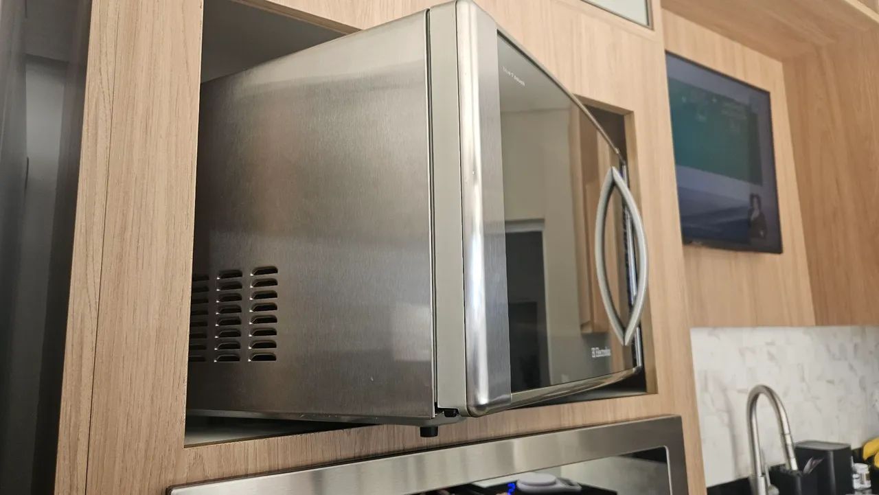 Micro-ondas Eletrolux 31L - Foto 3