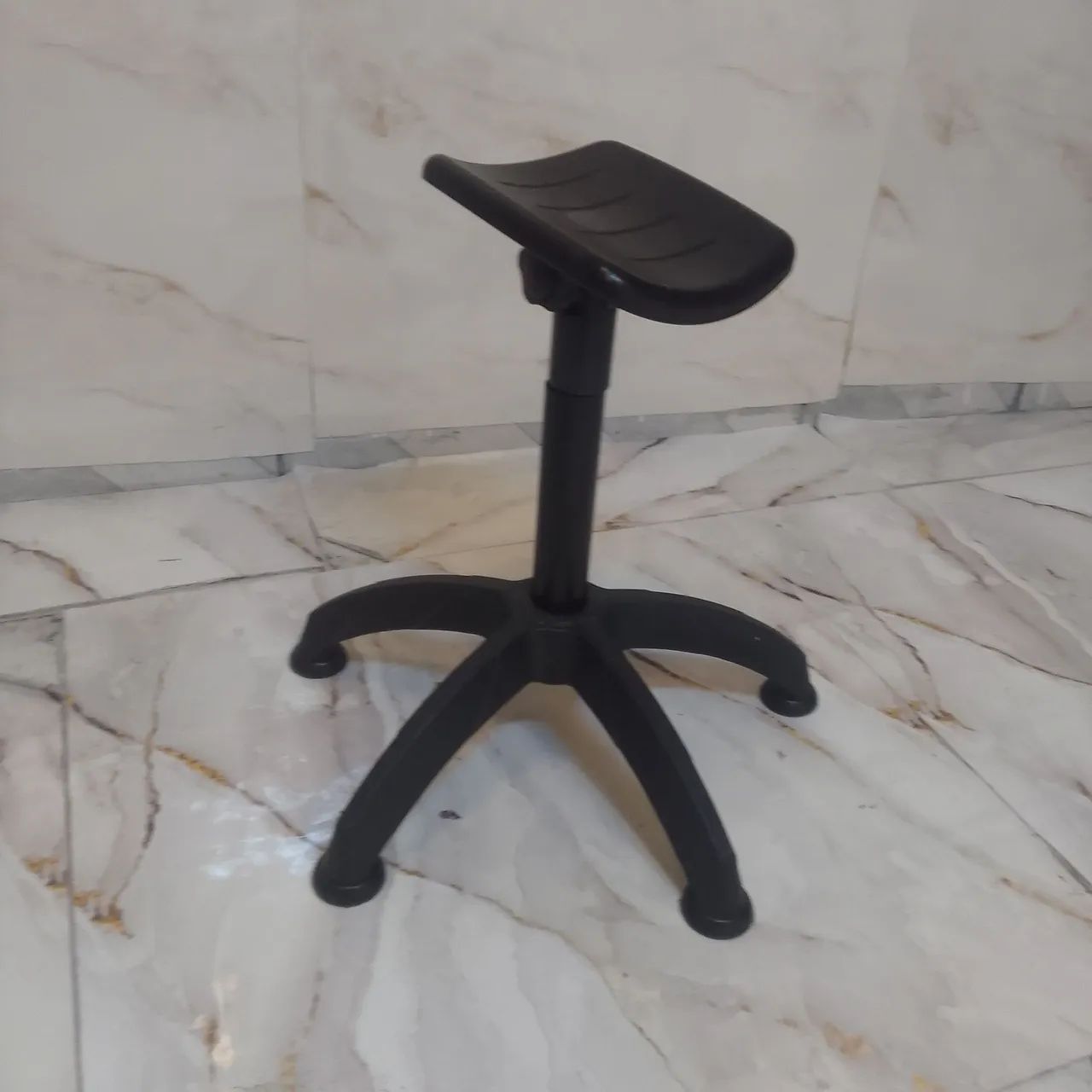 SUPORTE ARTICULADO DE PERNAS DIVA