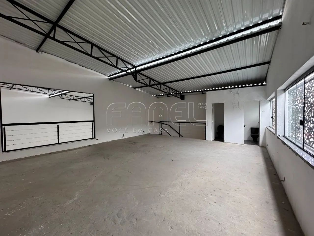Monte Kemel | Galpão Novo para Locação com 270m². - Foto 2