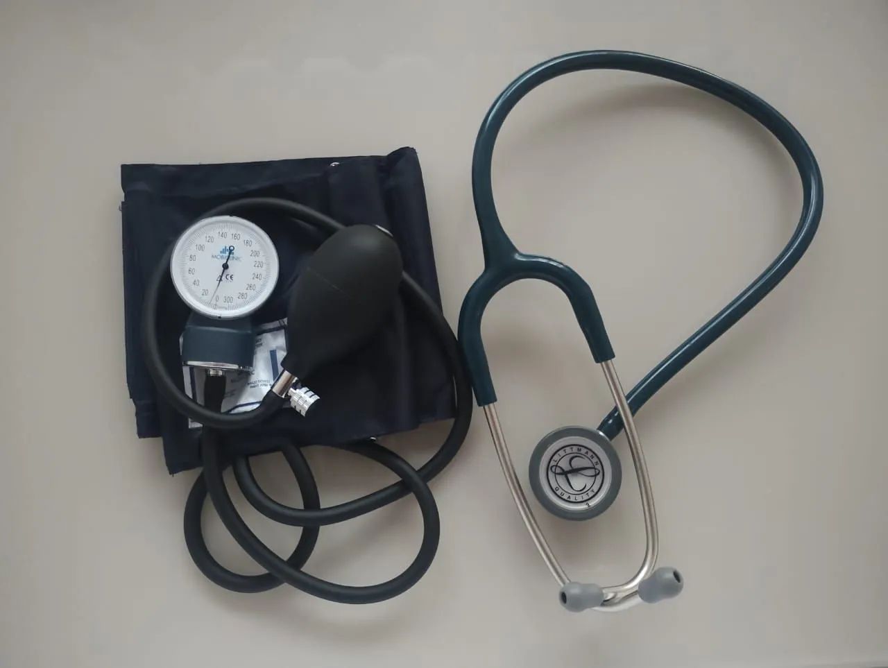  Kit de equipamentos médico/enfermagem  - Foto 5