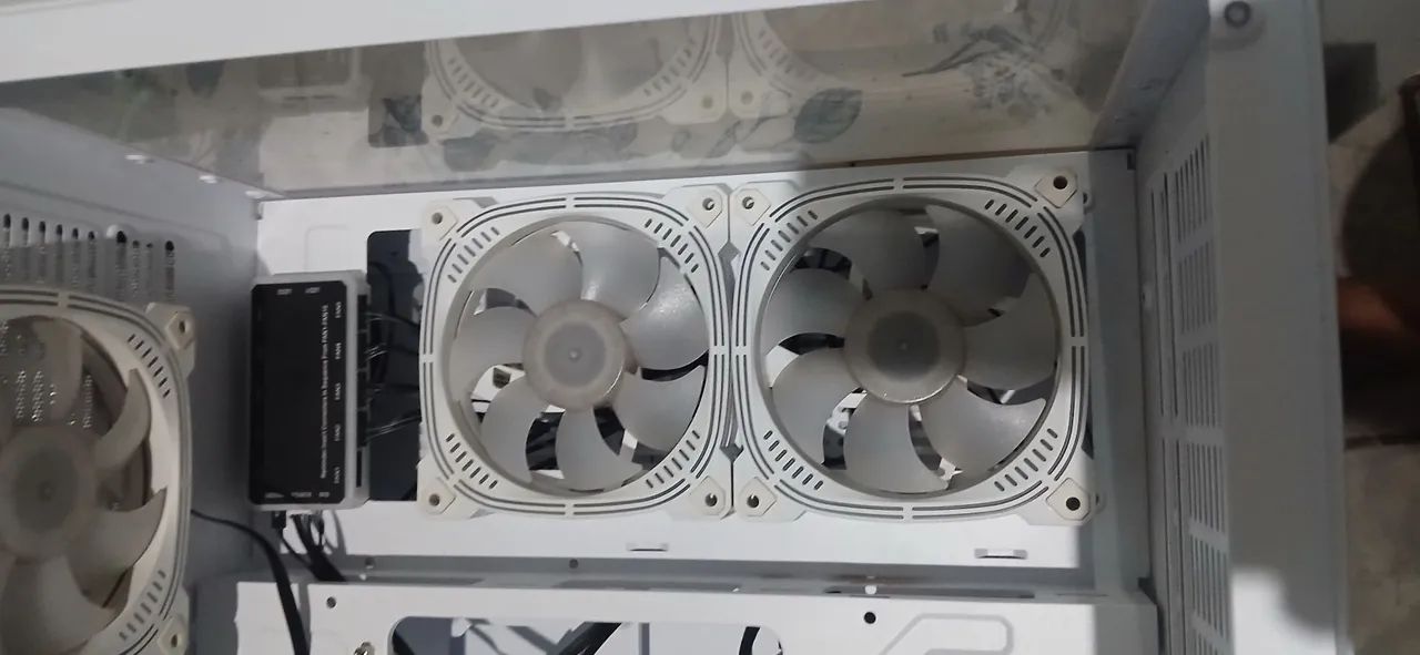 Gabinete aquário com controladora e 4 fans - Foto 2