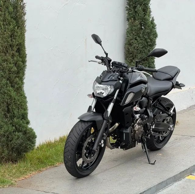 YAMAHA MT-07 2024 - Foto 4