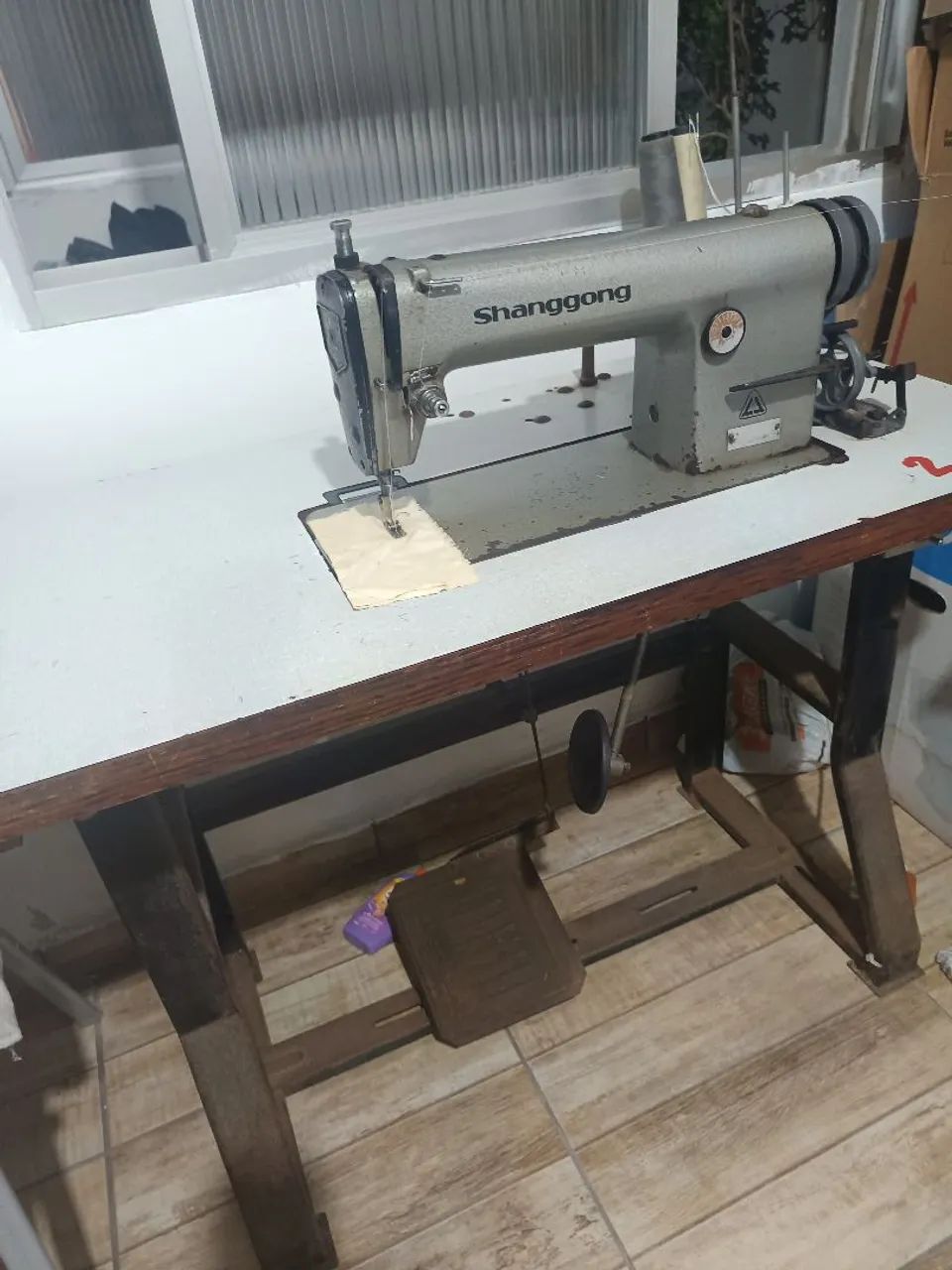 Máquina de costura industrial 