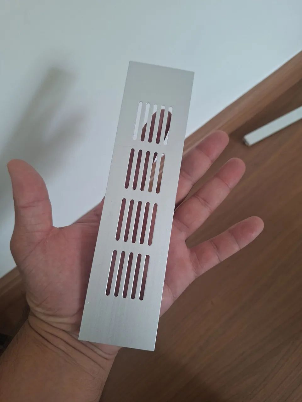 Grade de ventilacao de alumínio fosco retangular 20cm