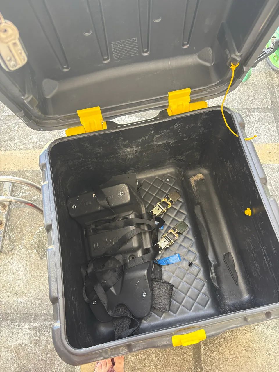 Baú para moto com bagageiro  - Foto 3