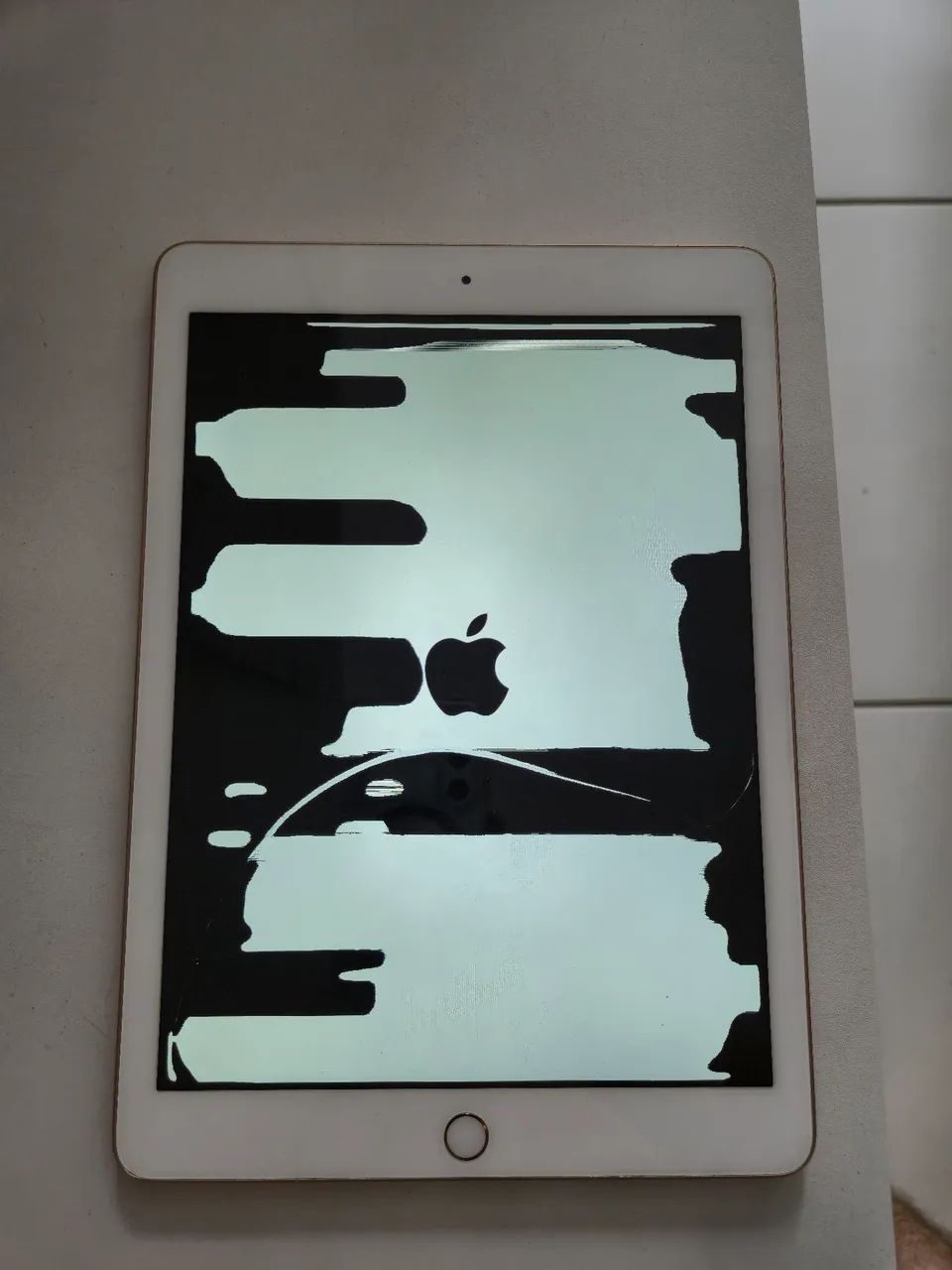 iPad 6 tela trincada - Foto 2