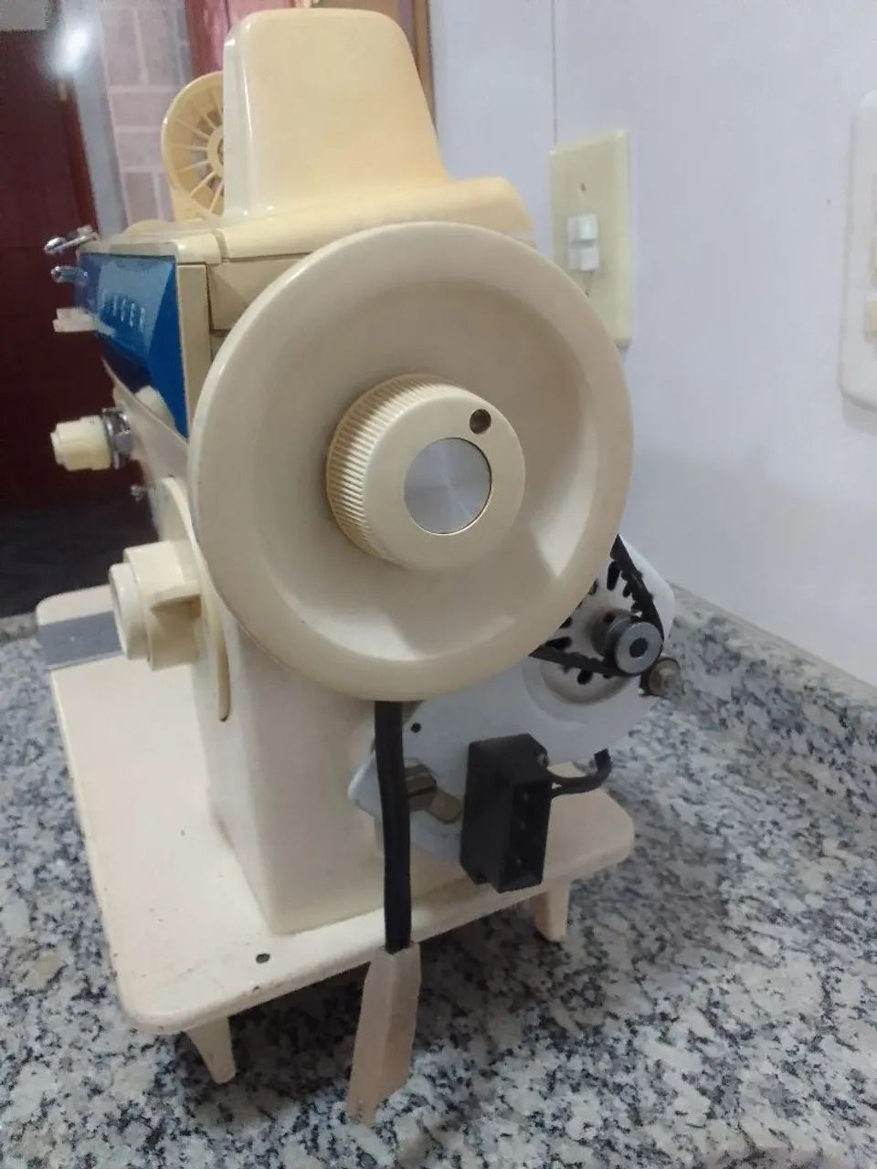 Máquina da Singer. - Foto 5