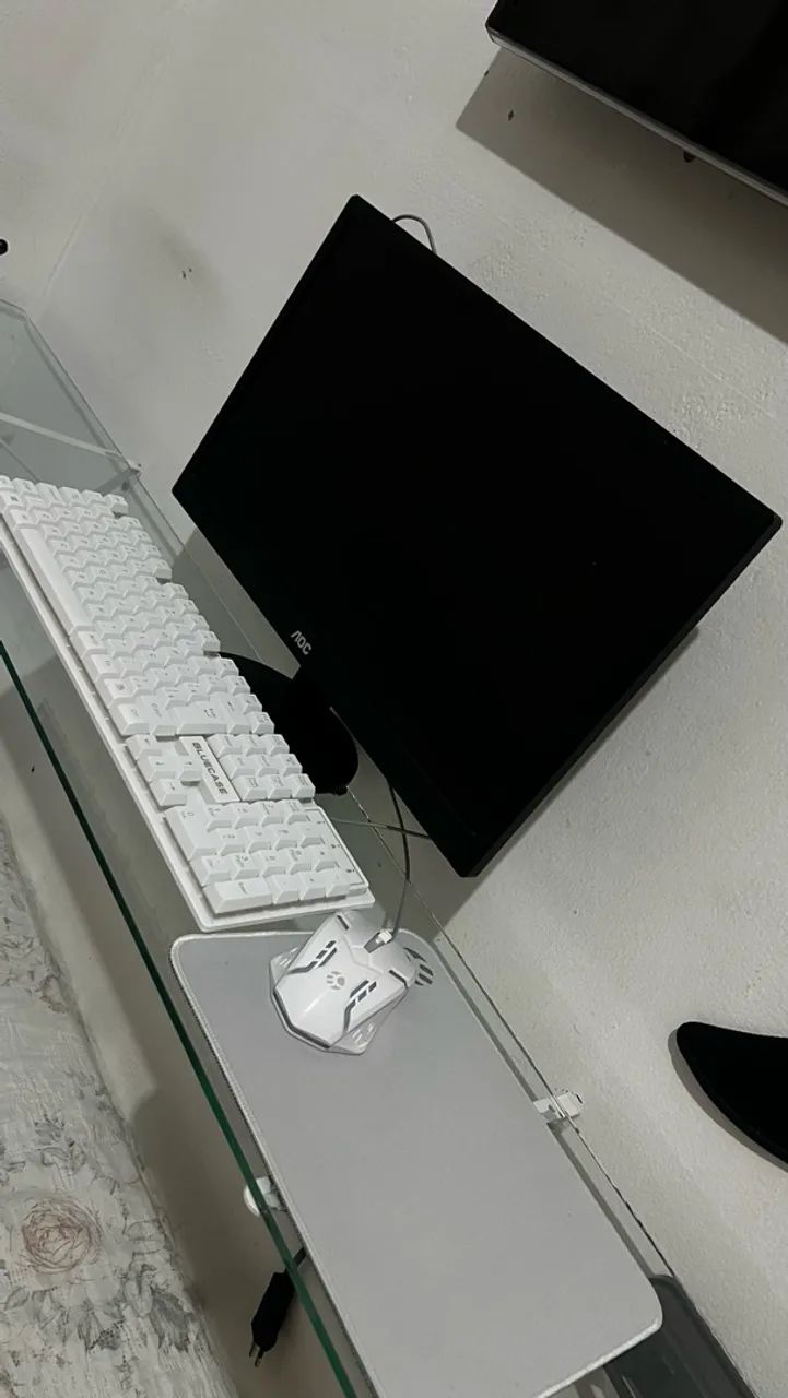 Vendo teclado mouse e monitor e mousepad