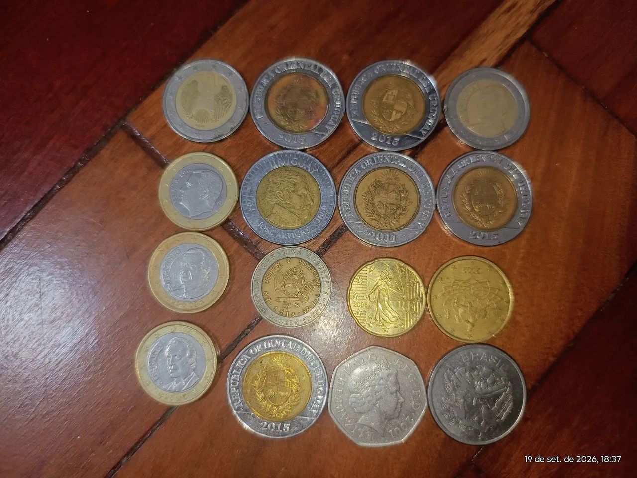 Moedas antigas de outros paises