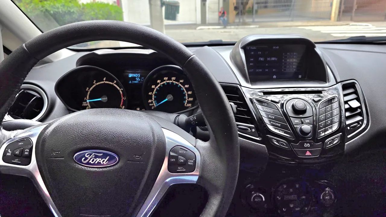 Ford Fiesta TIT./TIT.Plus 1.6 16V Flex Aut., foto 13 de 14