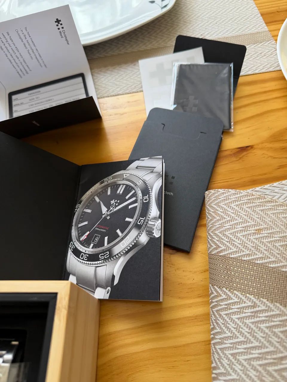Christopher Ward ANO 2026 C6O TRIDENT PRO 300  - Foto 4