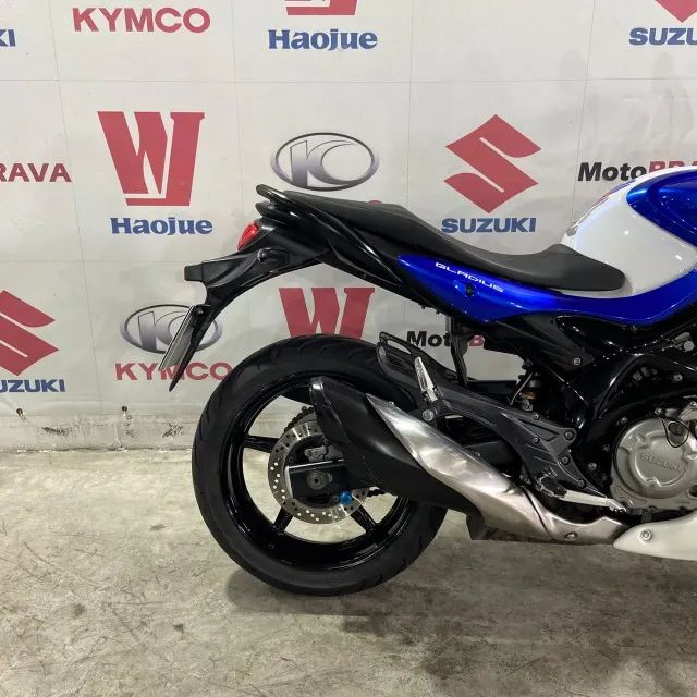 SUZUKI GLADIUS 650 2016 - Foto 4