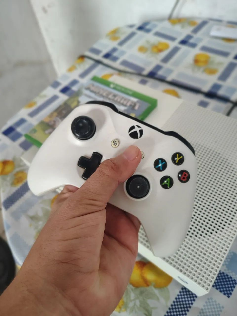 Xbox One S com Controle e Jogo - Foto 2