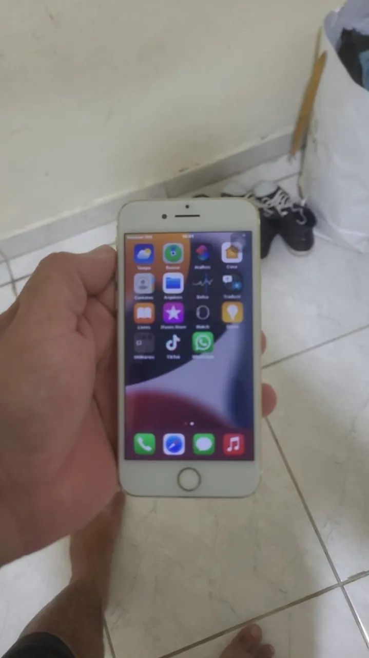 Vendo um iPhone 7