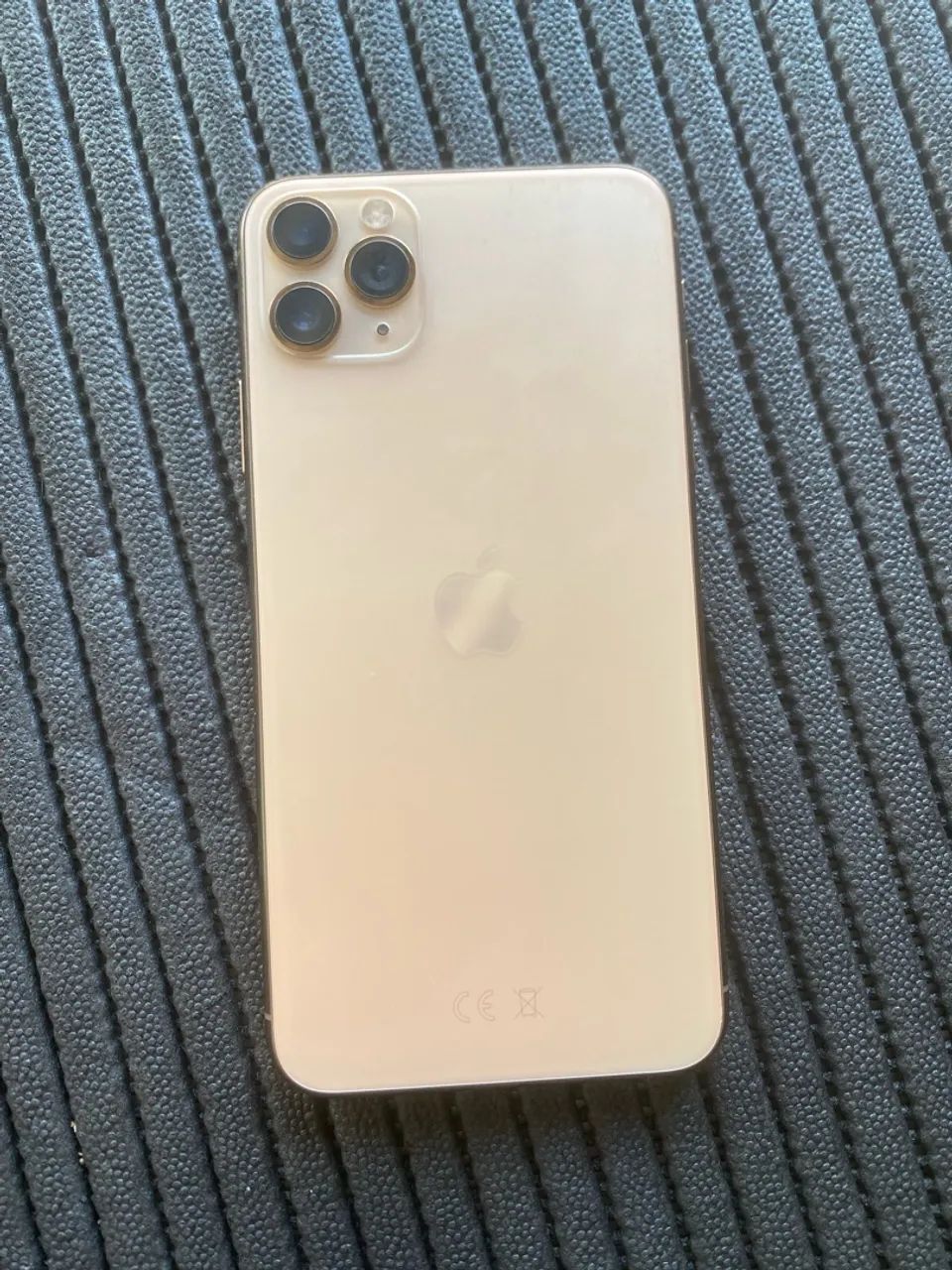 iPhone 11 Pro Max 512 gigas todo original  - Foto 2