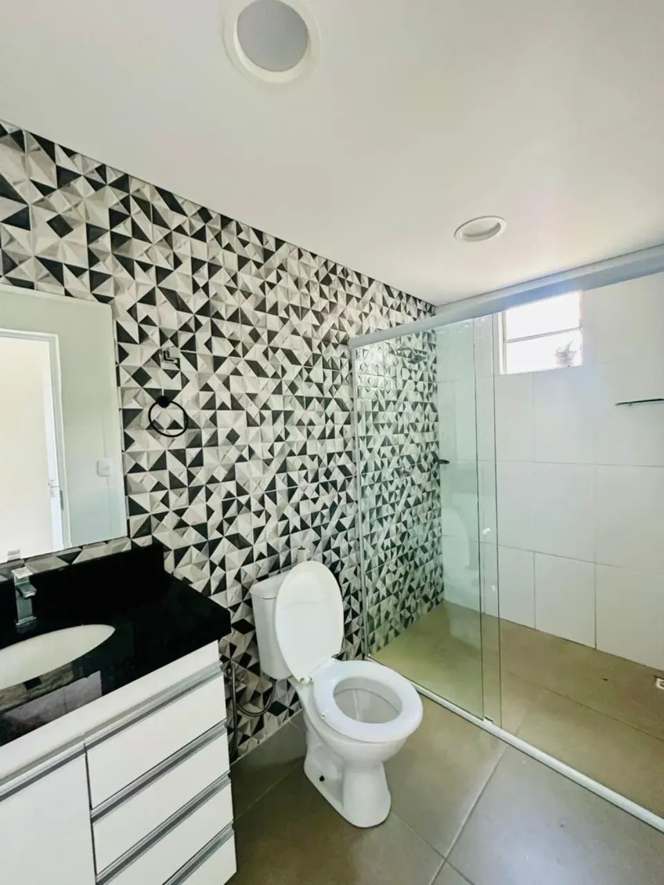 ALUGO LINDA CASA SEMI MOBILIADA DE 2 QUARTOS NA MARAMBAIA, COM CENTRAIS NOS QUARTOS - Foto 12