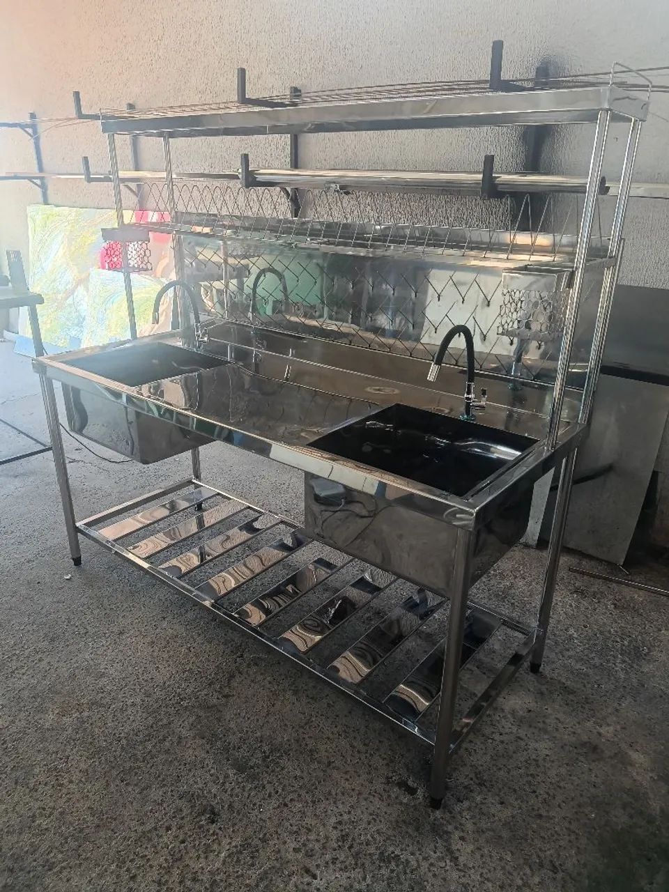 Bancada totalmente em aço inox multifuncional  - Foto 3