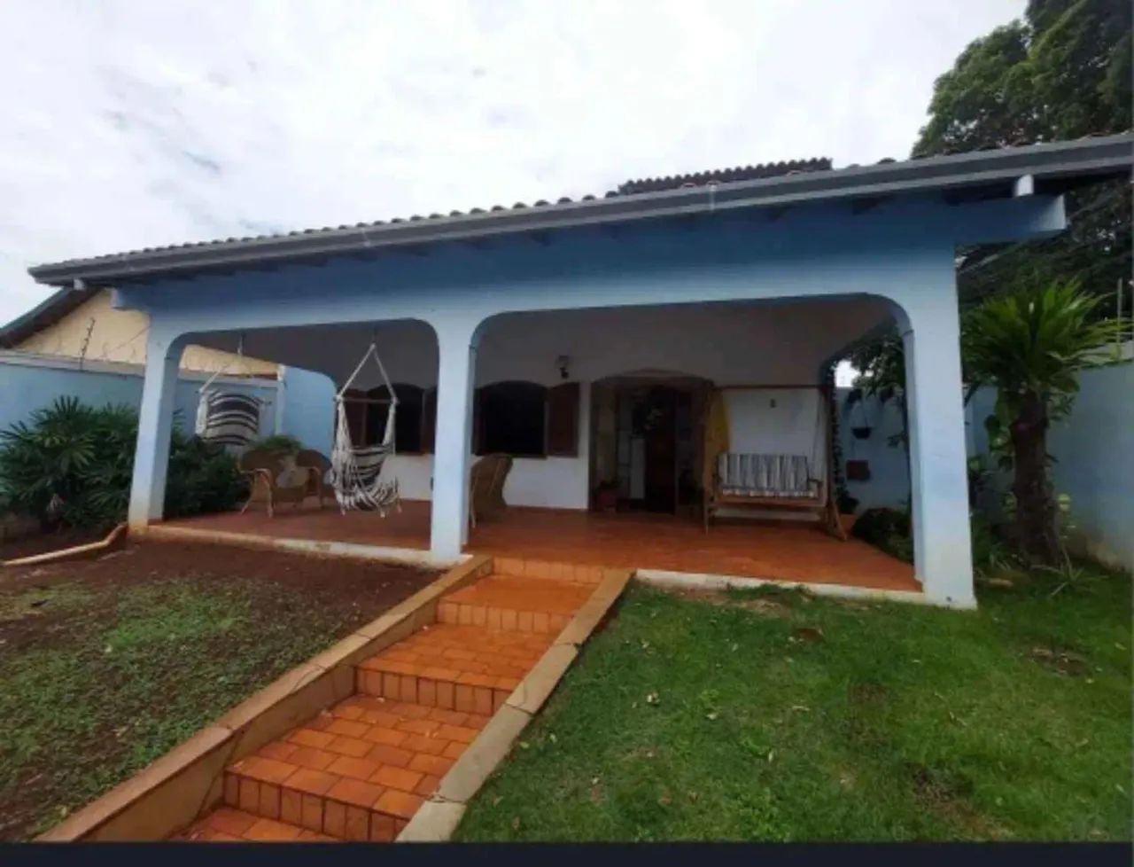 Vendo sobrado com aptidão residencial ou comercial 
