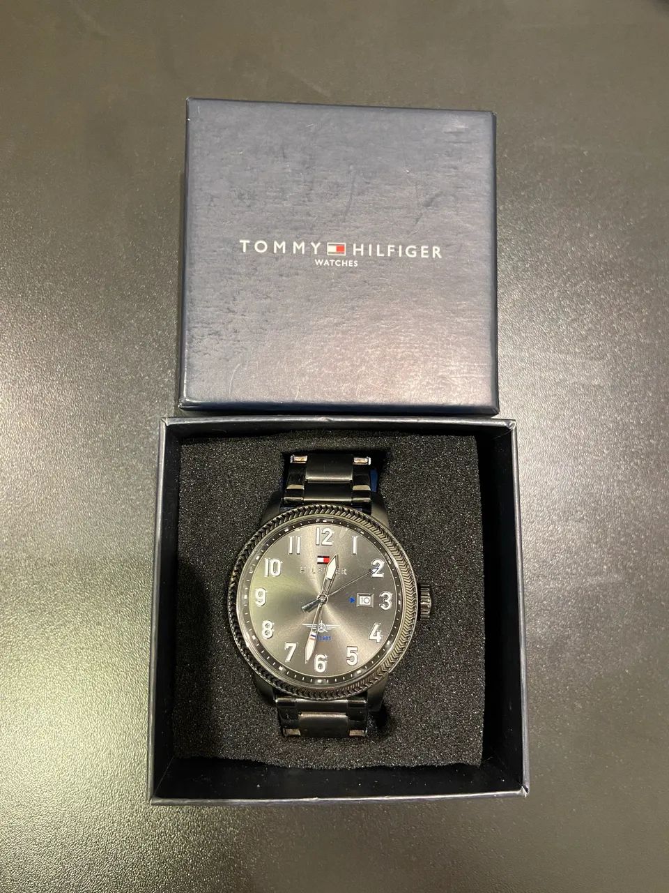 Relógio Tommy Hilfiger na caixa: ele era do meu chefe e agora quer que eu venda!  - Foto 4