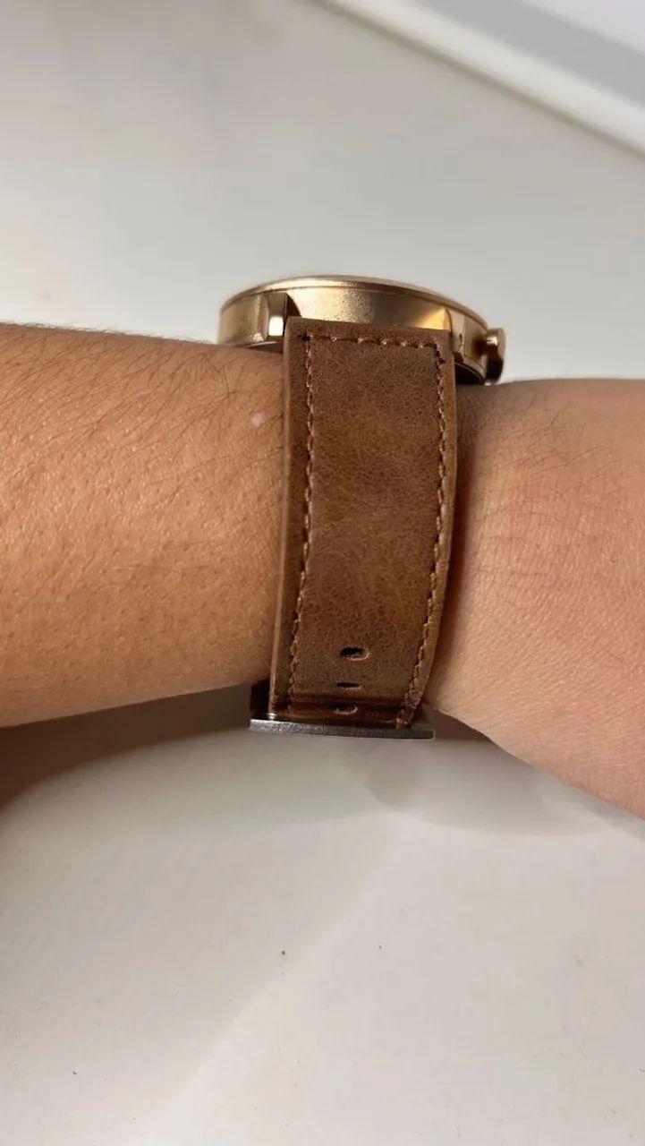Relógio Leisite Dourado com pulseira em Couro R$:80 Reais  - Foto 4