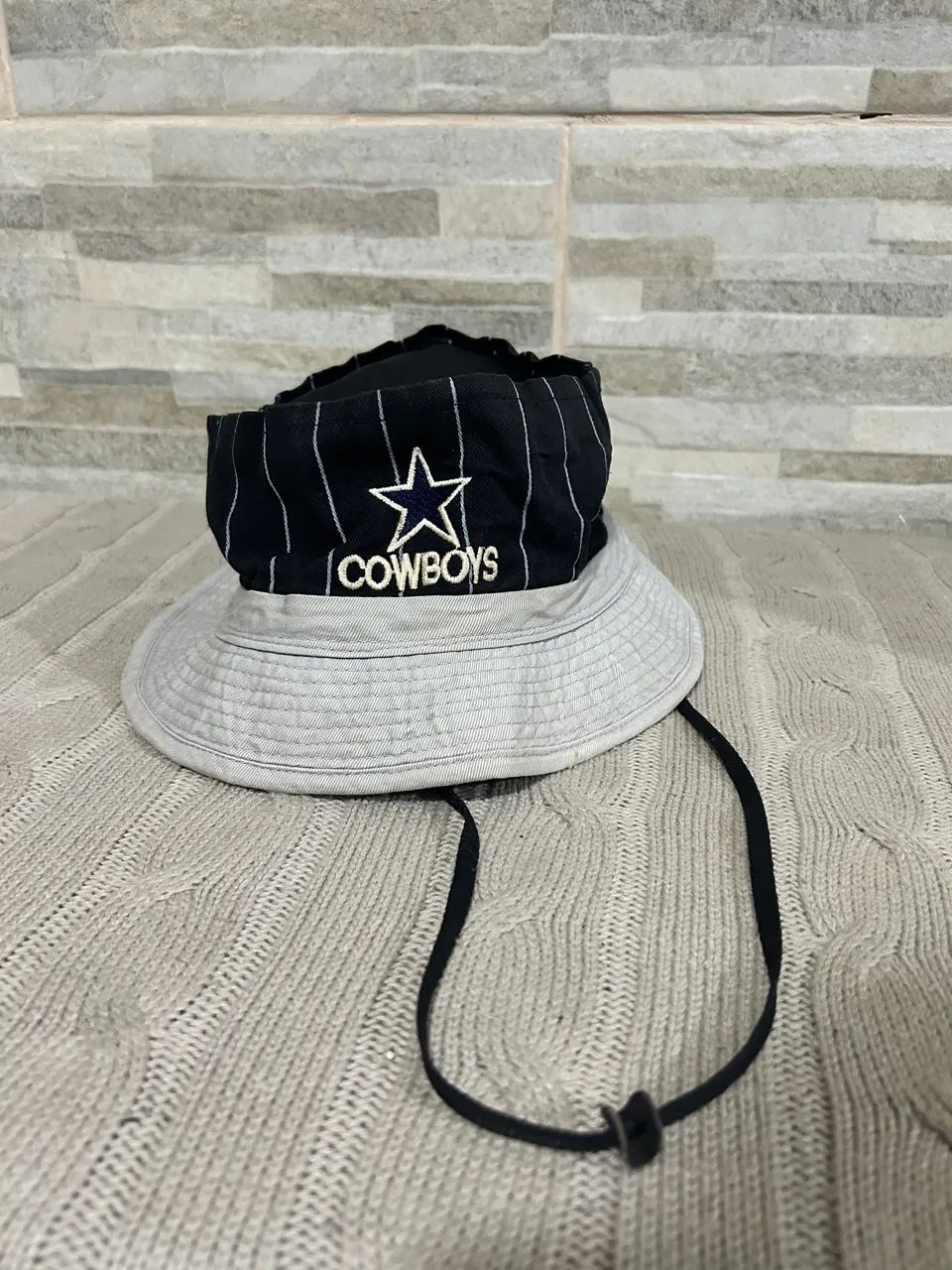 Chapéu bucket preto Cowboys 