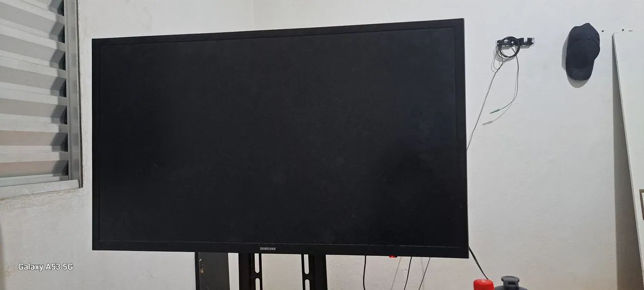 Estou vendendo tv 23 polegadas 400 reais