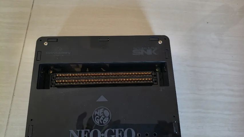 Neo Geo Consolized de Qualidade - Acrílico Preto completa (sem jogo) - Foto 4