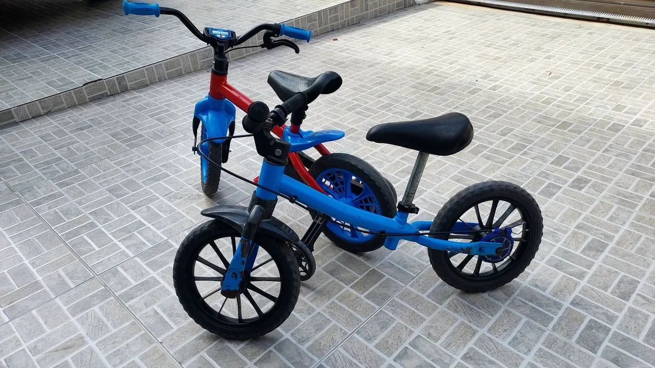 OFERTA! 2 Bicicletas Infantis - Conservadas e Prontas para a Diversão<br> - Foto 3