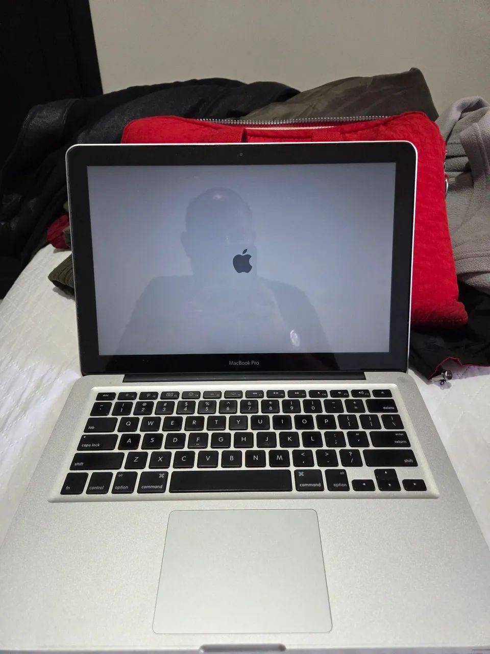 Macbook Pro 2010 13 polegadas Intel Core 2Duo 4GB RAM HD 250Gb - Foto 2