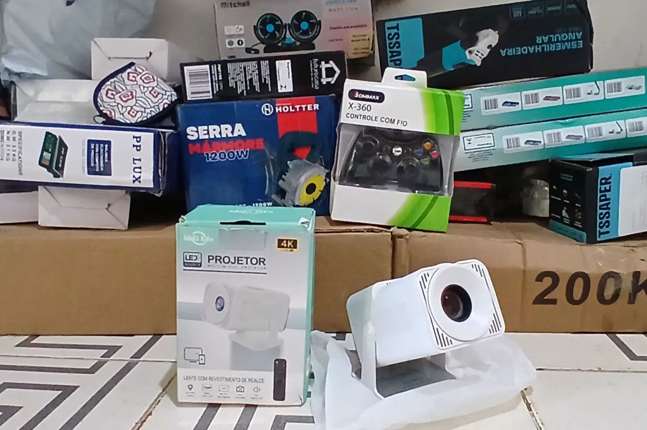 Projetor Portátil de imagem HY320 atualizado com 5G WiFi integrado e Android - Foto 2