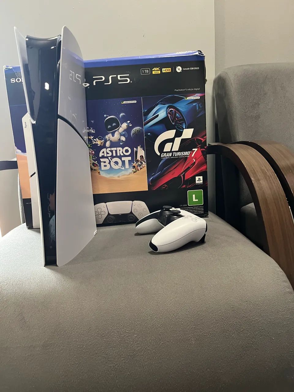 Playstation 5 slim semi