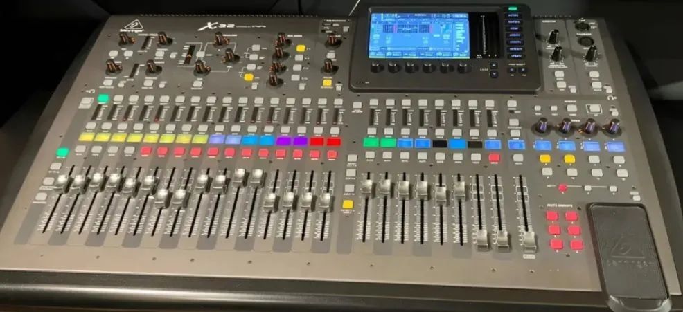 Mesa Digital Behringer X32 (Com Hard Case) - Foto 4