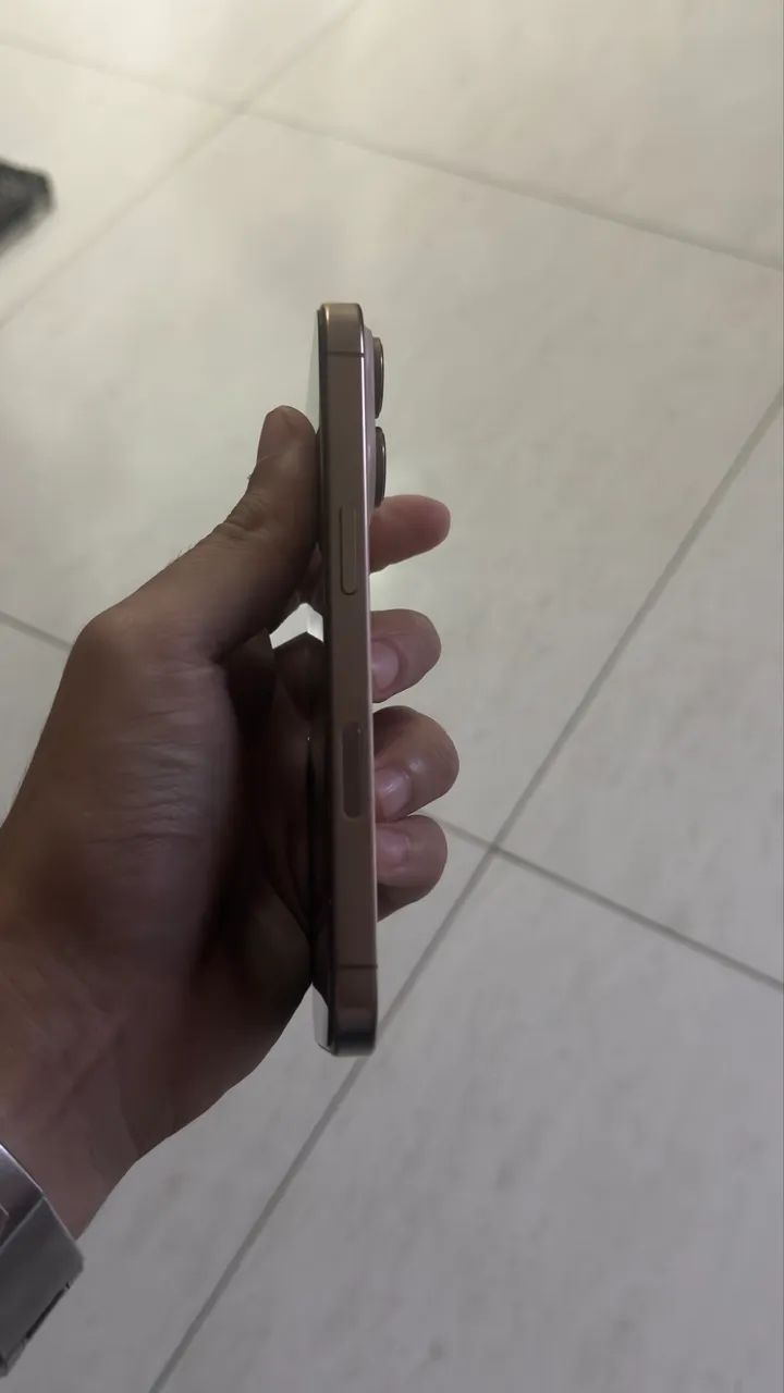 iPhone 16 pro 512 gb  - Foto 2