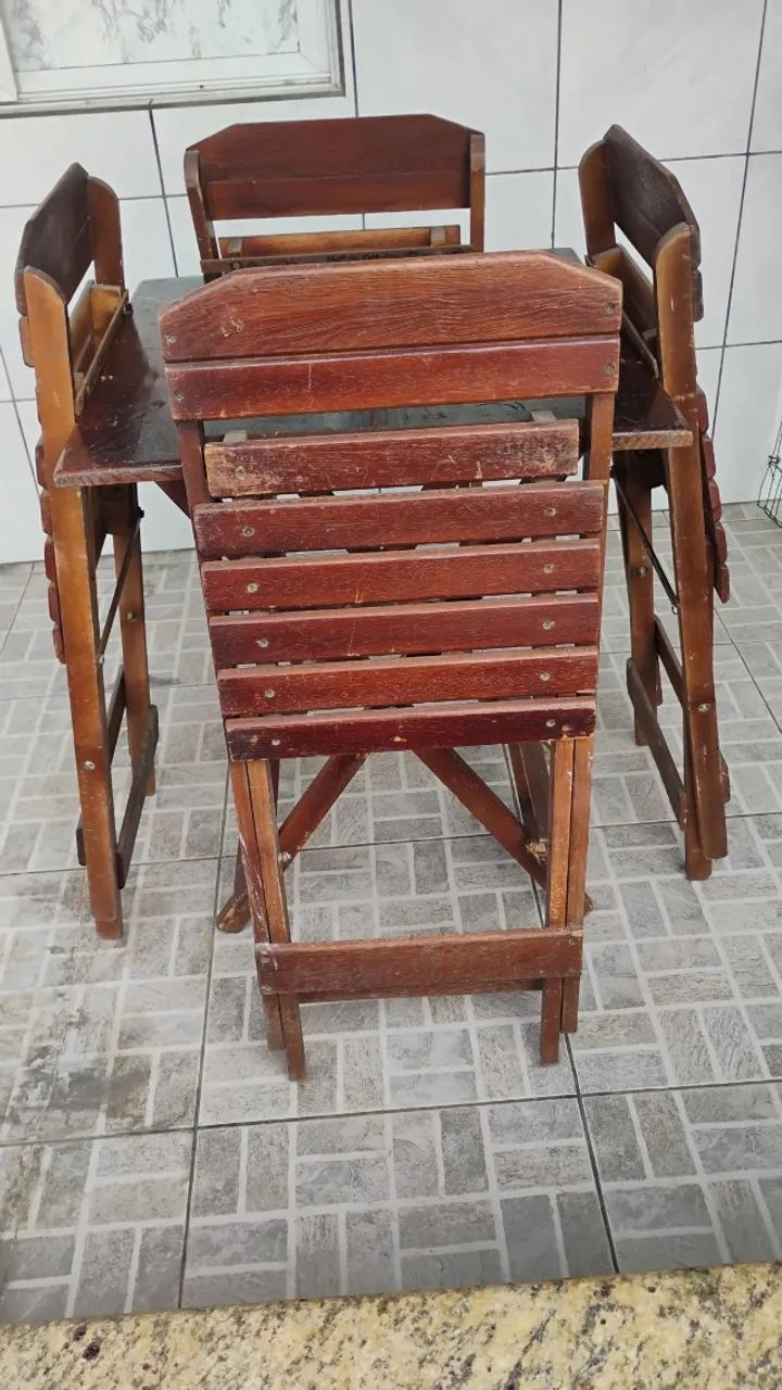  jogos de mesas 60x60 R$ 250,00 cada - Foto 2