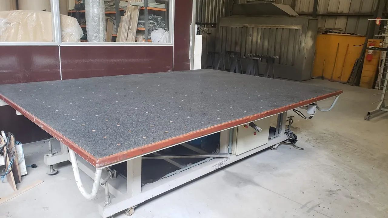 Mesa para corte de Vidro