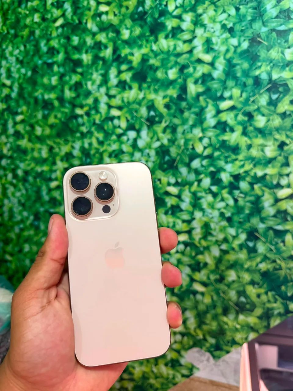iPhone 16 pro  - Foto 2