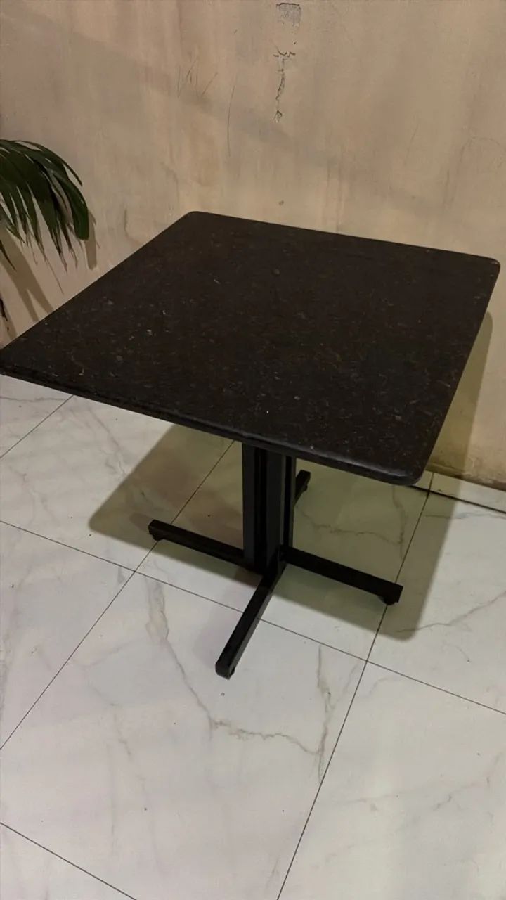 Mesa com tampo em mármore 04 unidades - Foto 3