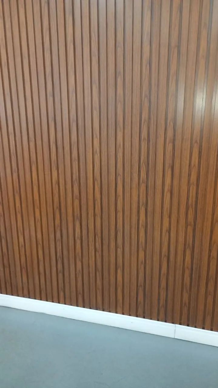 Painel ripado em alumínio 