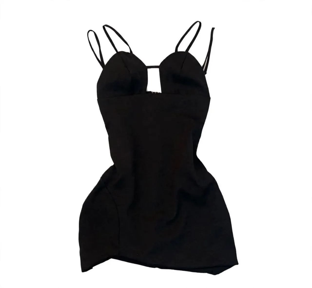 Vestido com decote preto