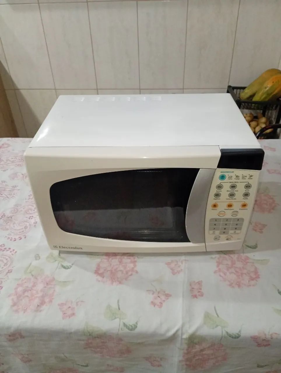 Microondas Electrolux 26 lts bem conservado. - Foto 2