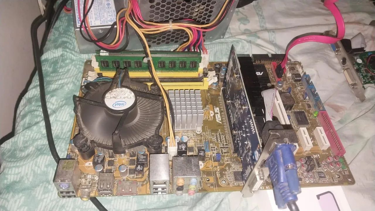 PLACA MÃE 775 FUNCIONANDO 