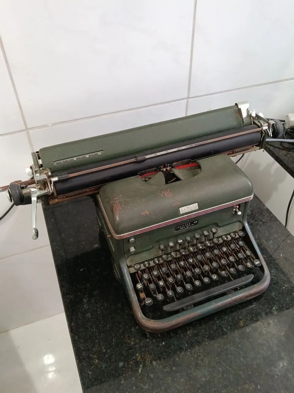 Máquina de datilografia antiga  - Foto 3