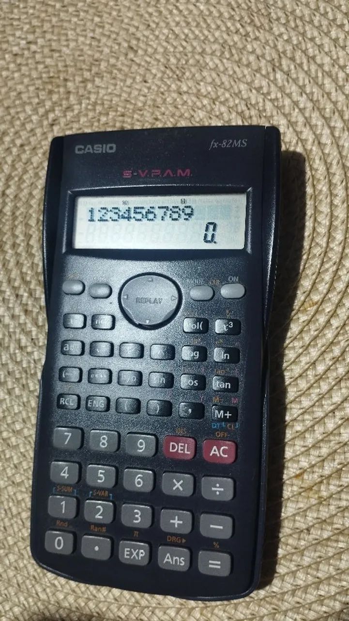 Calculadora Científica Casio Fx-82MS funcionando perfeitamente R$:150 Reais  - Foto 2