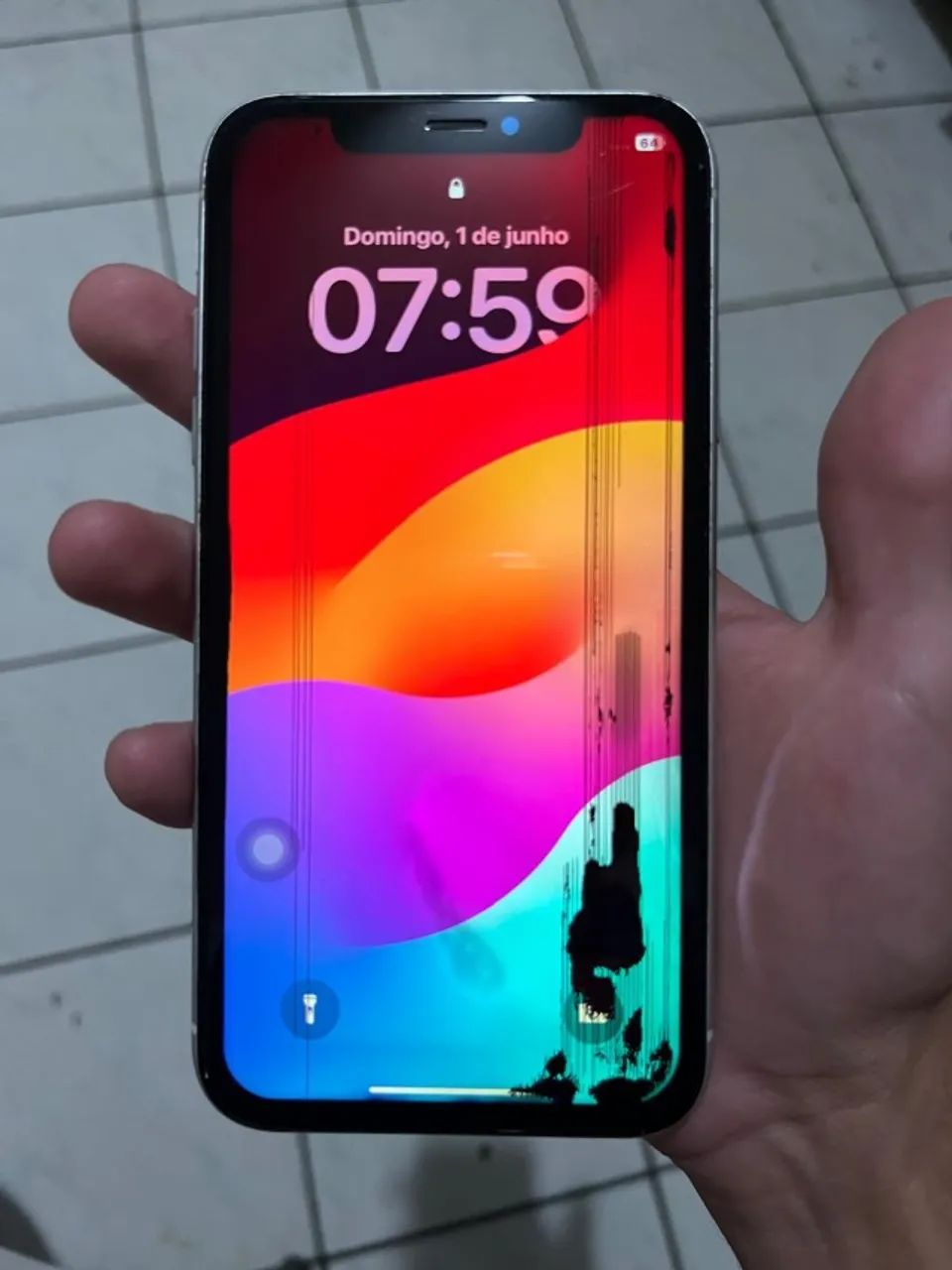 IPHONE XR 64GB COM TELA QUEBRADA!! - Foto 2